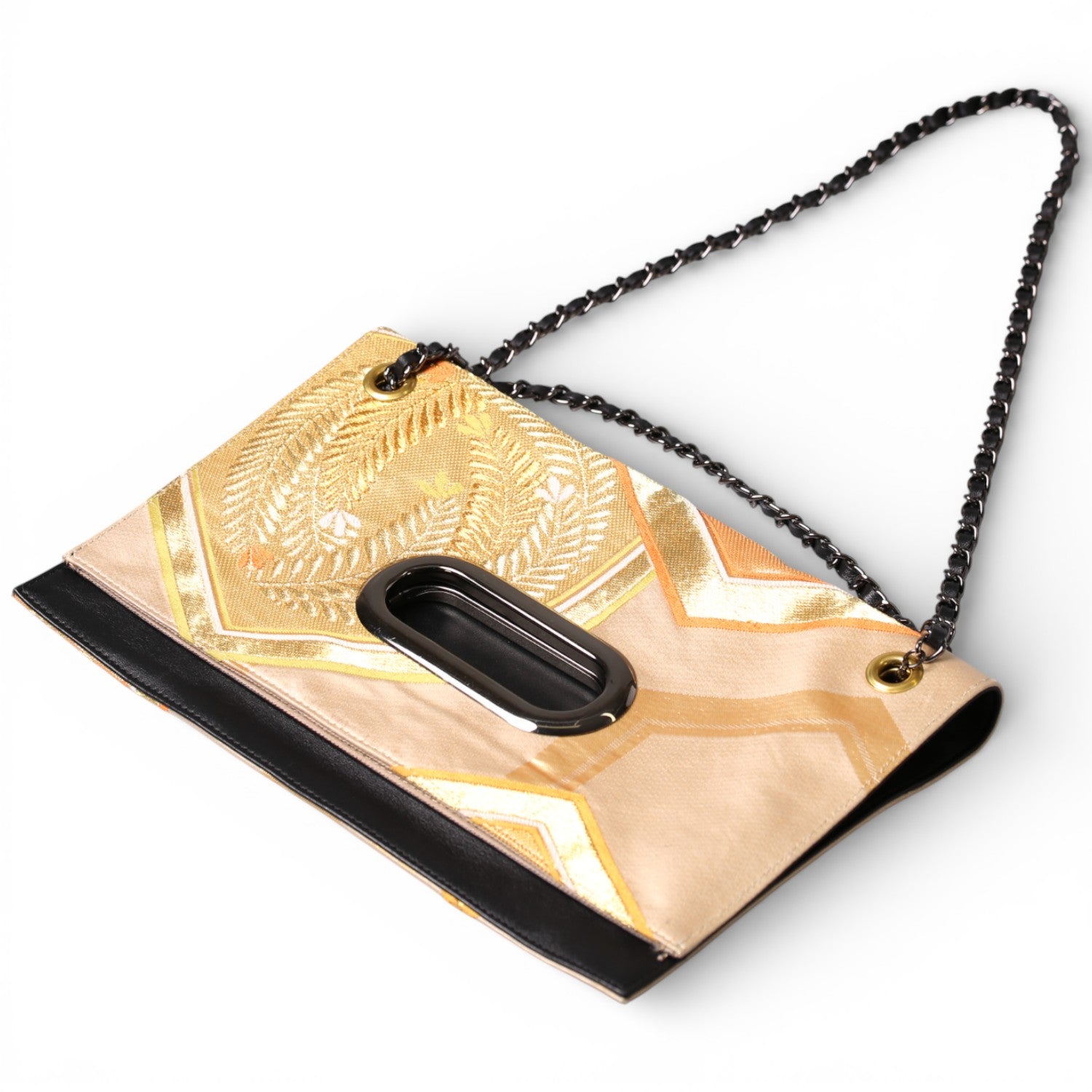 クラッチバック