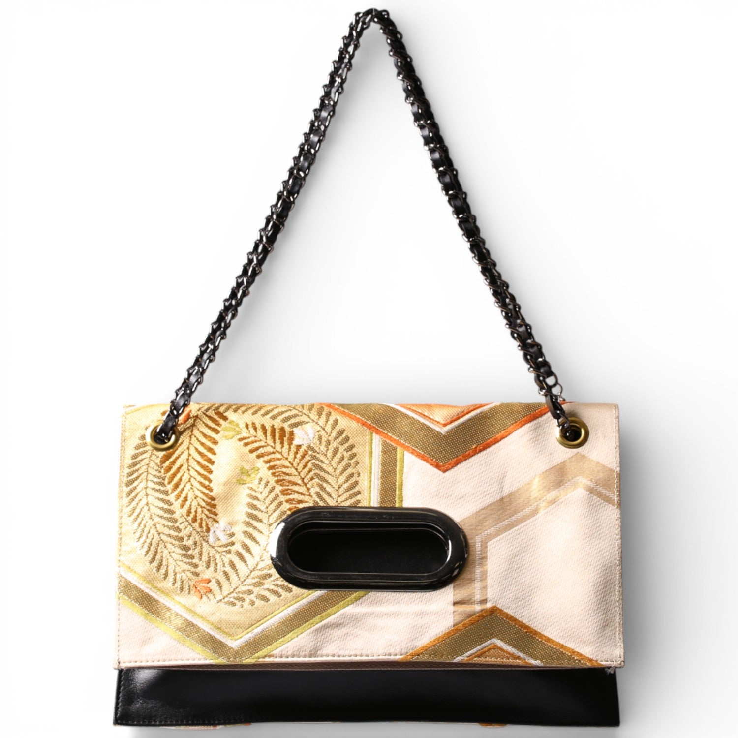 クラッチバック