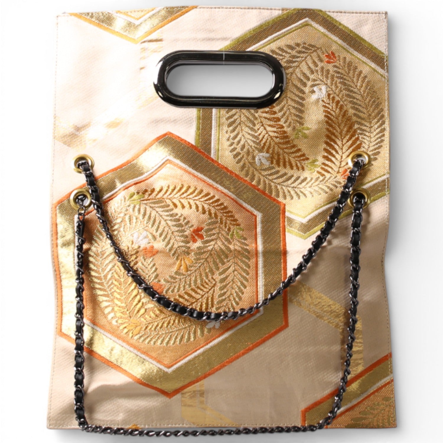 クラッチバック