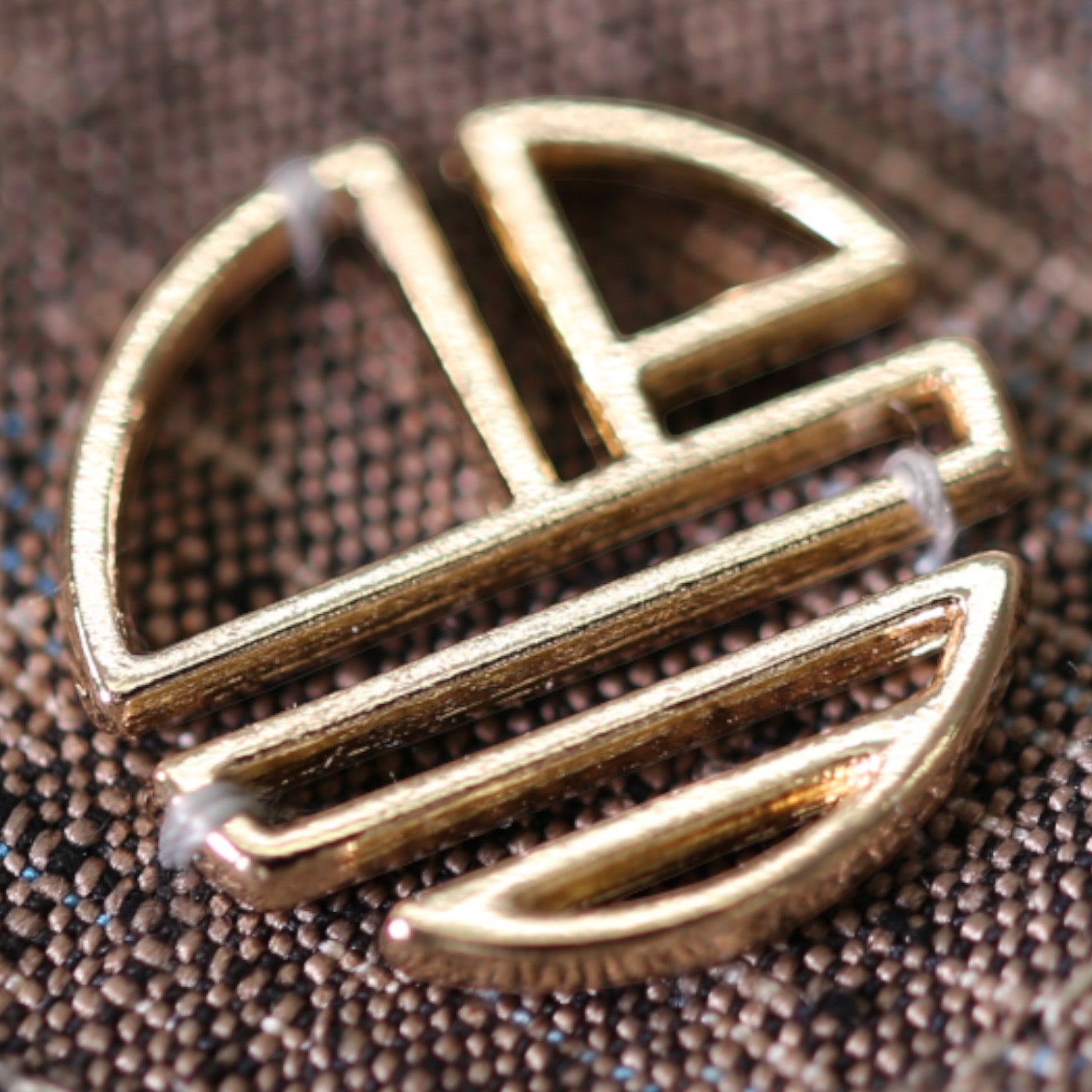 藍色小紋と上品な茶生地の正絹シャツ