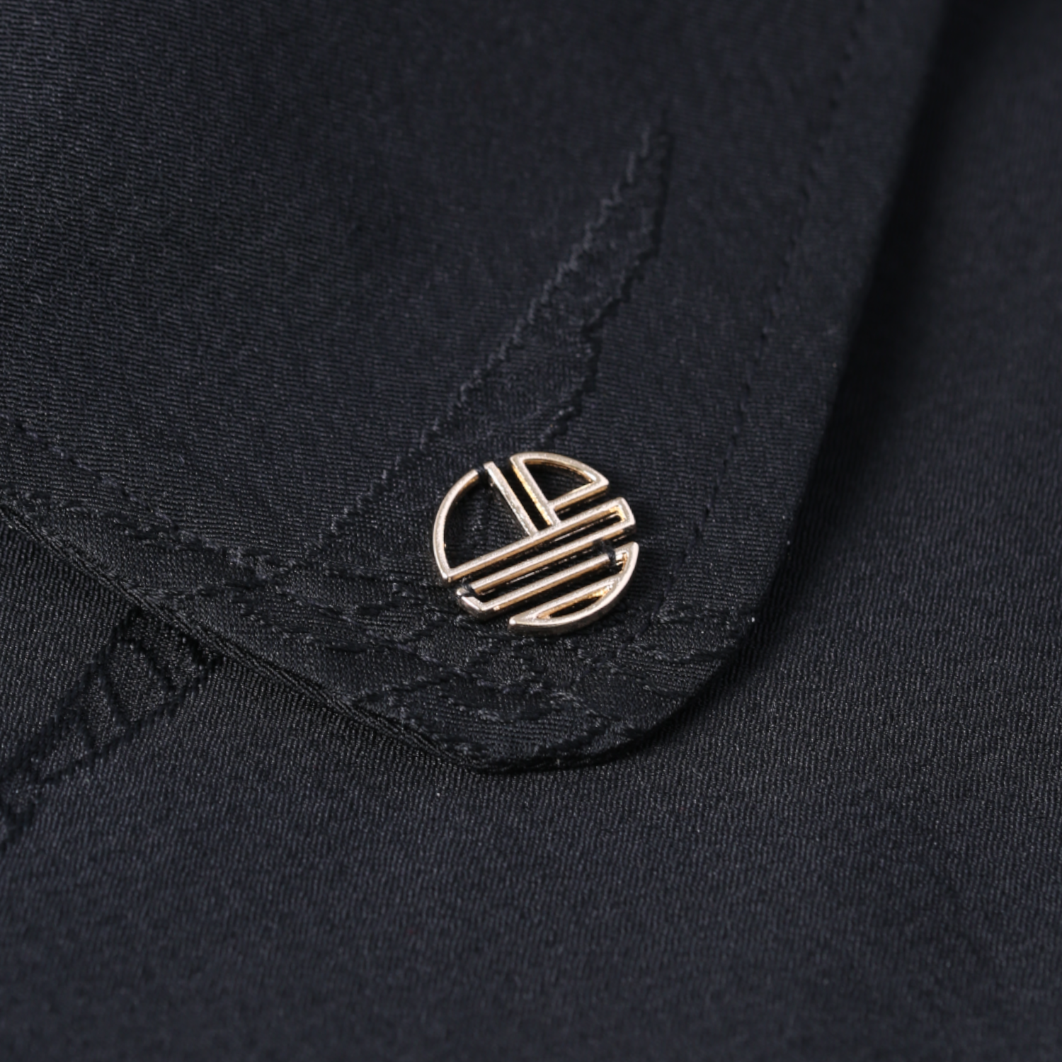 Kaga Yuzen silk shirts that change with the seasons