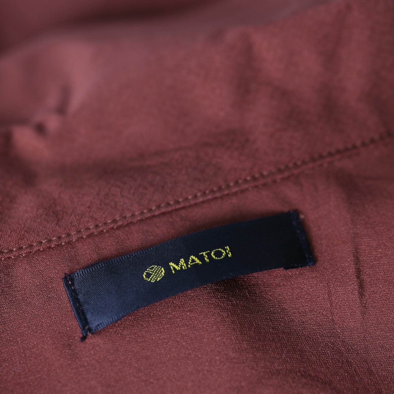 Traditional beauty: Silk shirt with festival scene pattern