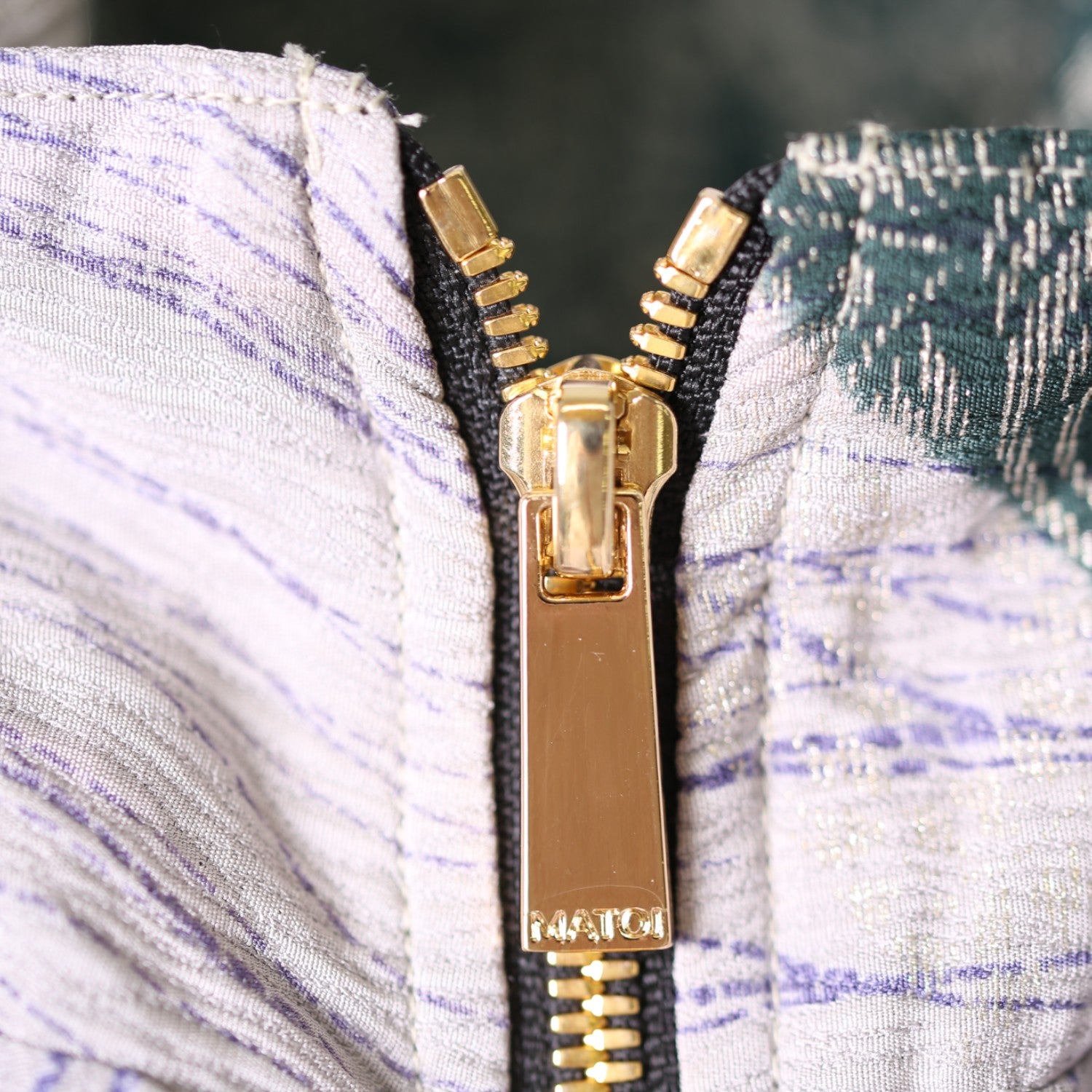 鳳凰が舞う絞り草花模様ブルゾン