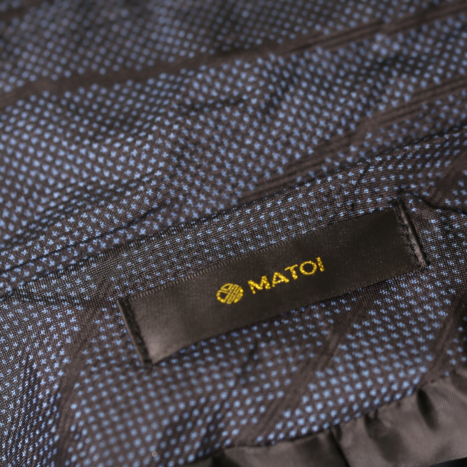 深い藍色の立涌柄ブルゾン