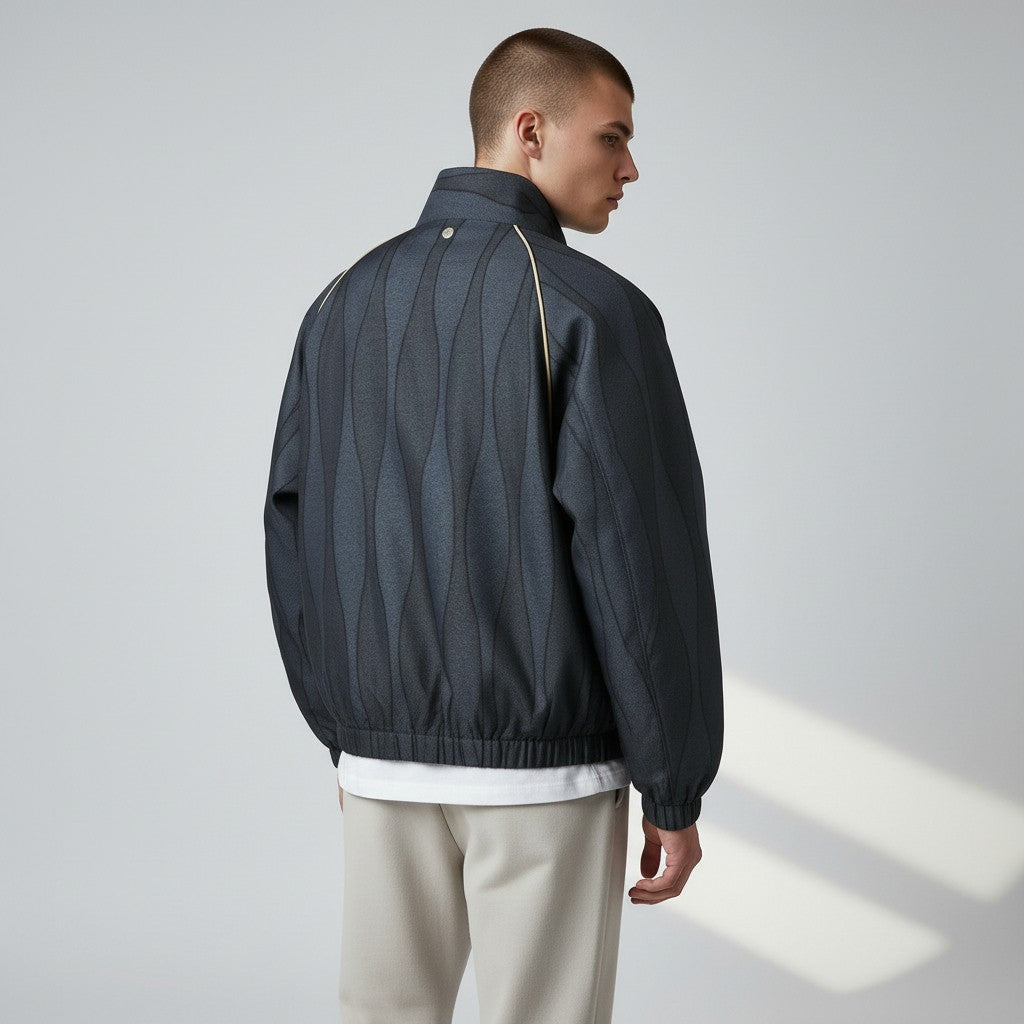 深い藍色の立涌柄ブルゾン