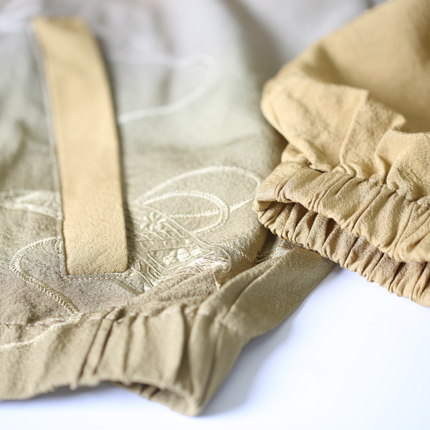 Elegant koto embroidered blouson