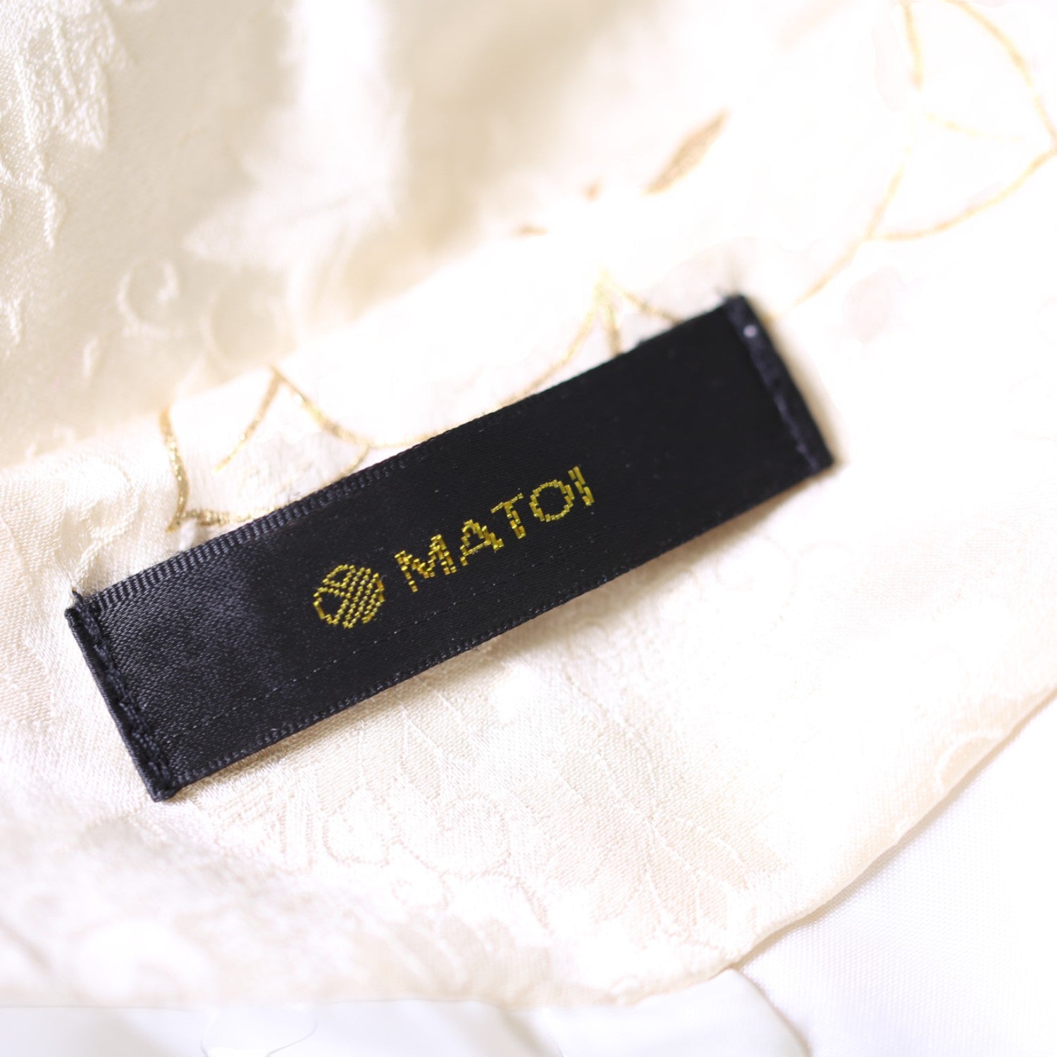 和モダン豪華刺繍振袖のブルゾン