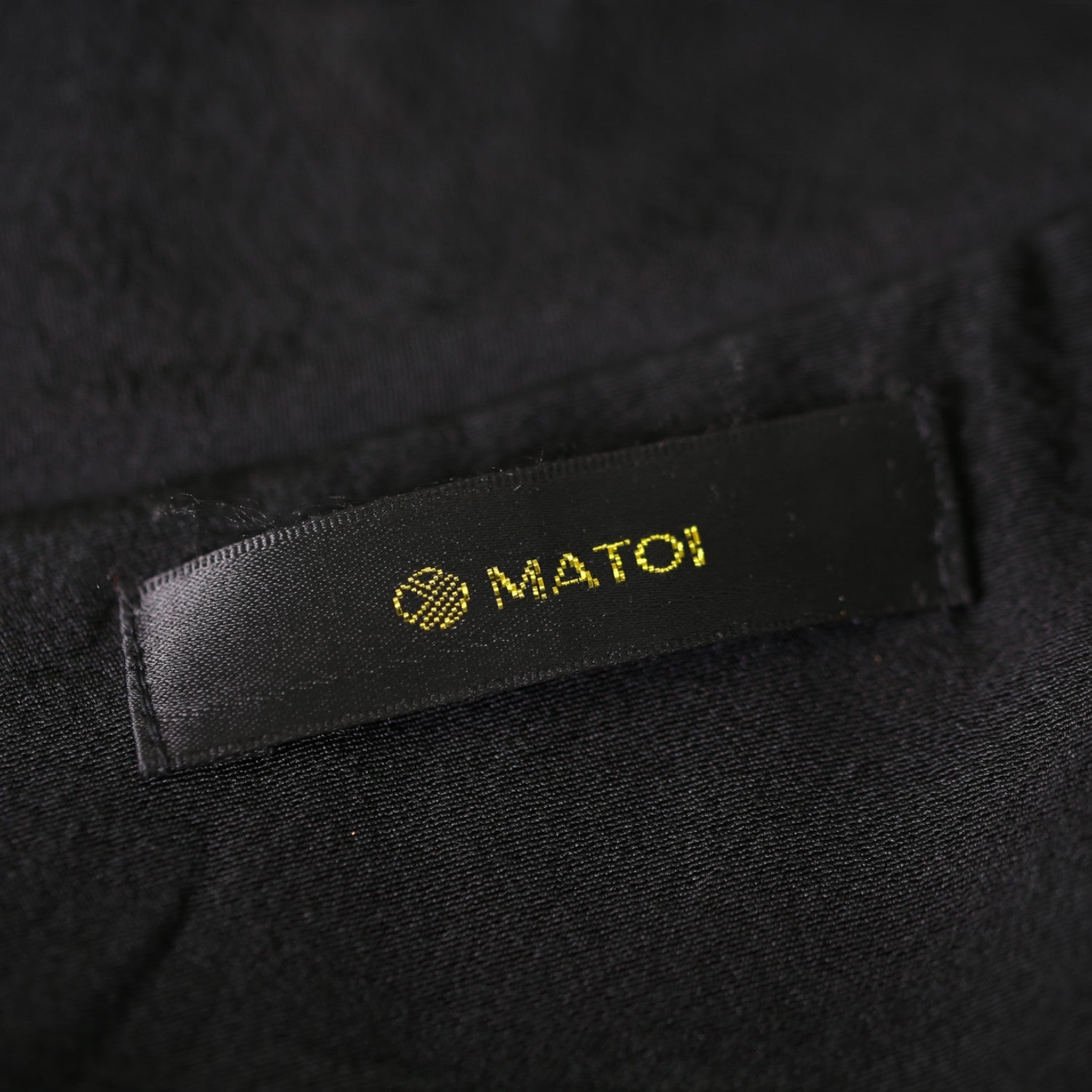 Jet black crane embroidered coat