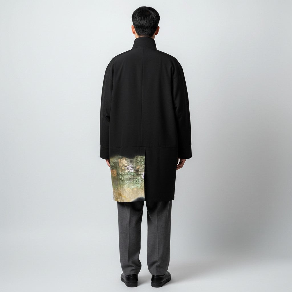 漆黒の鶴刺繍コート