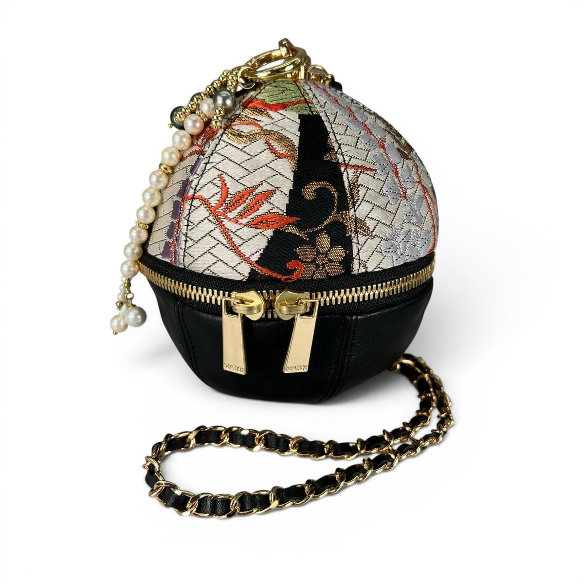 伝統を纏う、気高き正絹のMari Bag