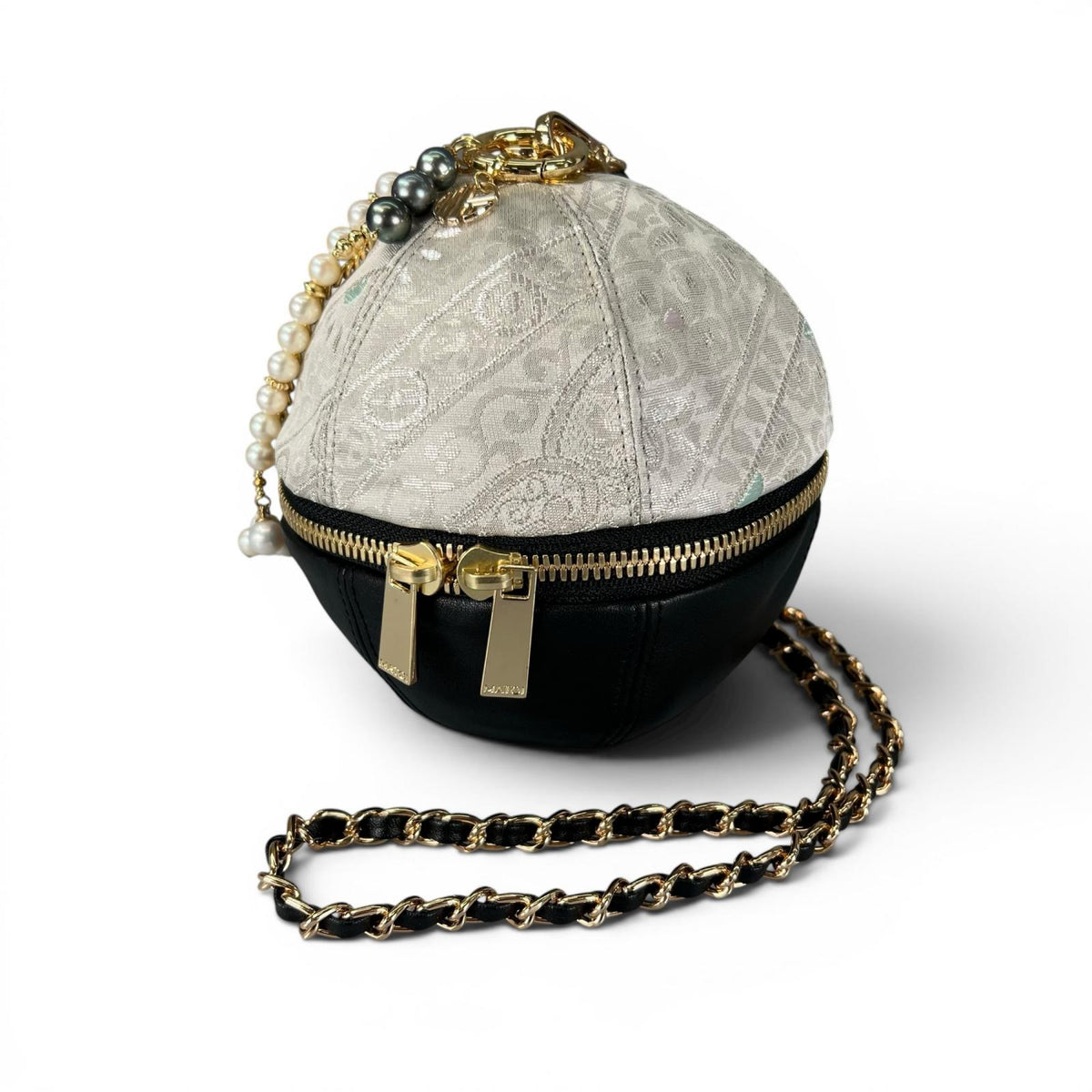 九百錦プラチナ箔と革が織りなす至高のMari Bag