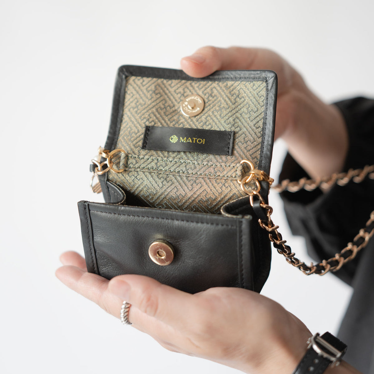 「雪輪若松」帯と真珠のMicro bag