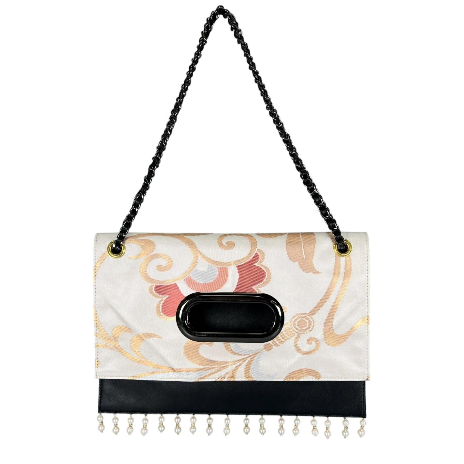 花唐草に息吹を、ヴィンテージ帯のClutch bag