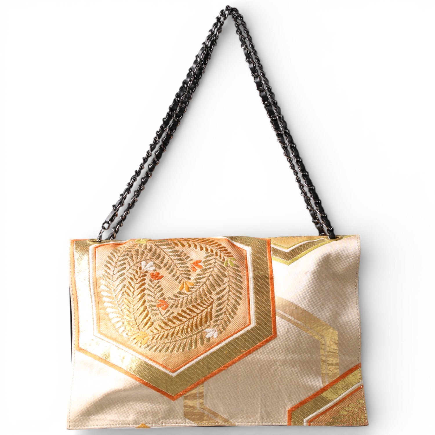 クラッチバック