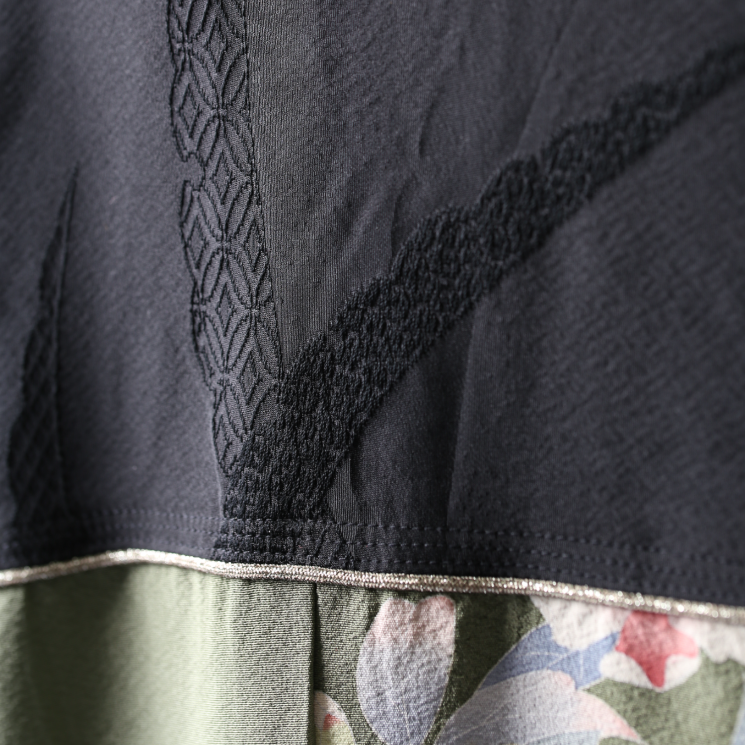 Kaga Yuzen silk shirts that change with the seasons