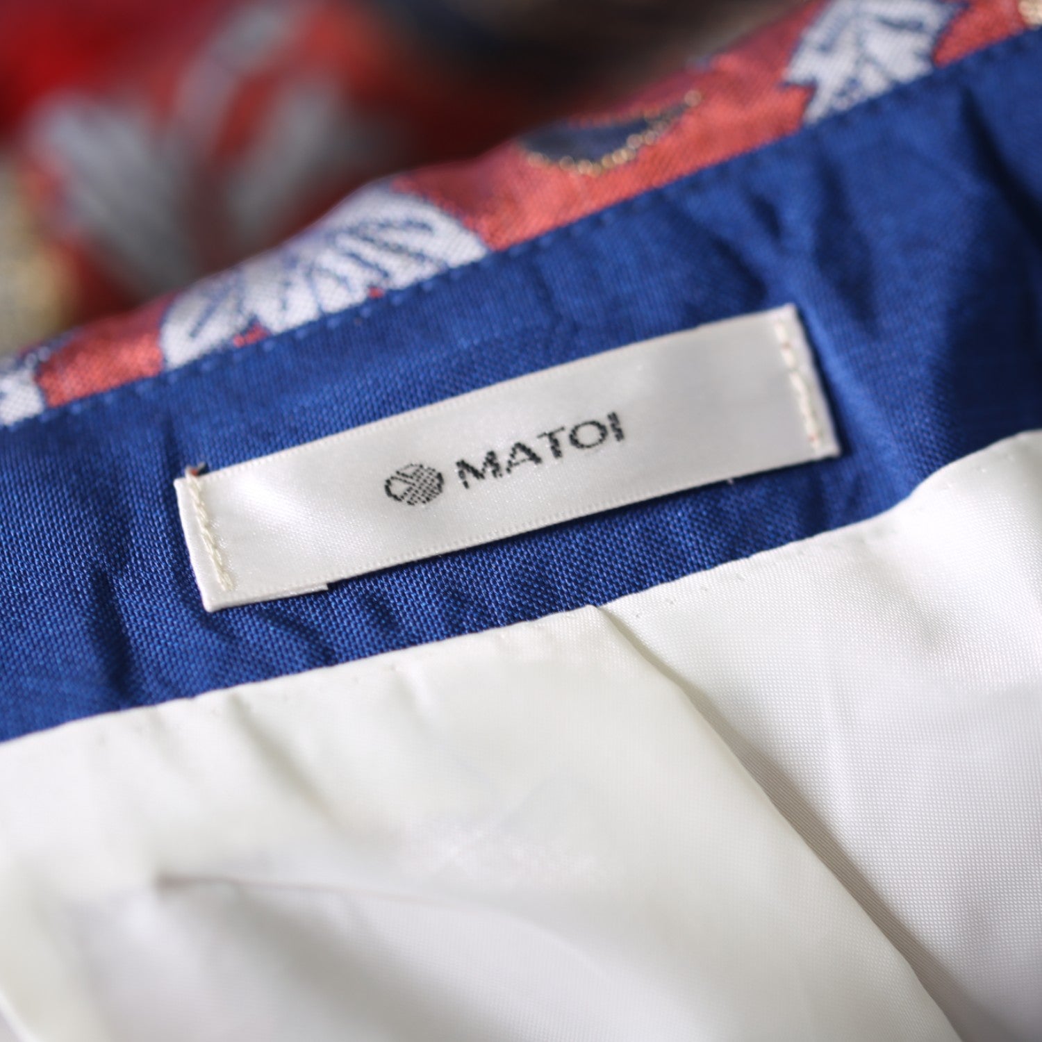 和モダン唐花模様紬と華文袋帯のパンツ