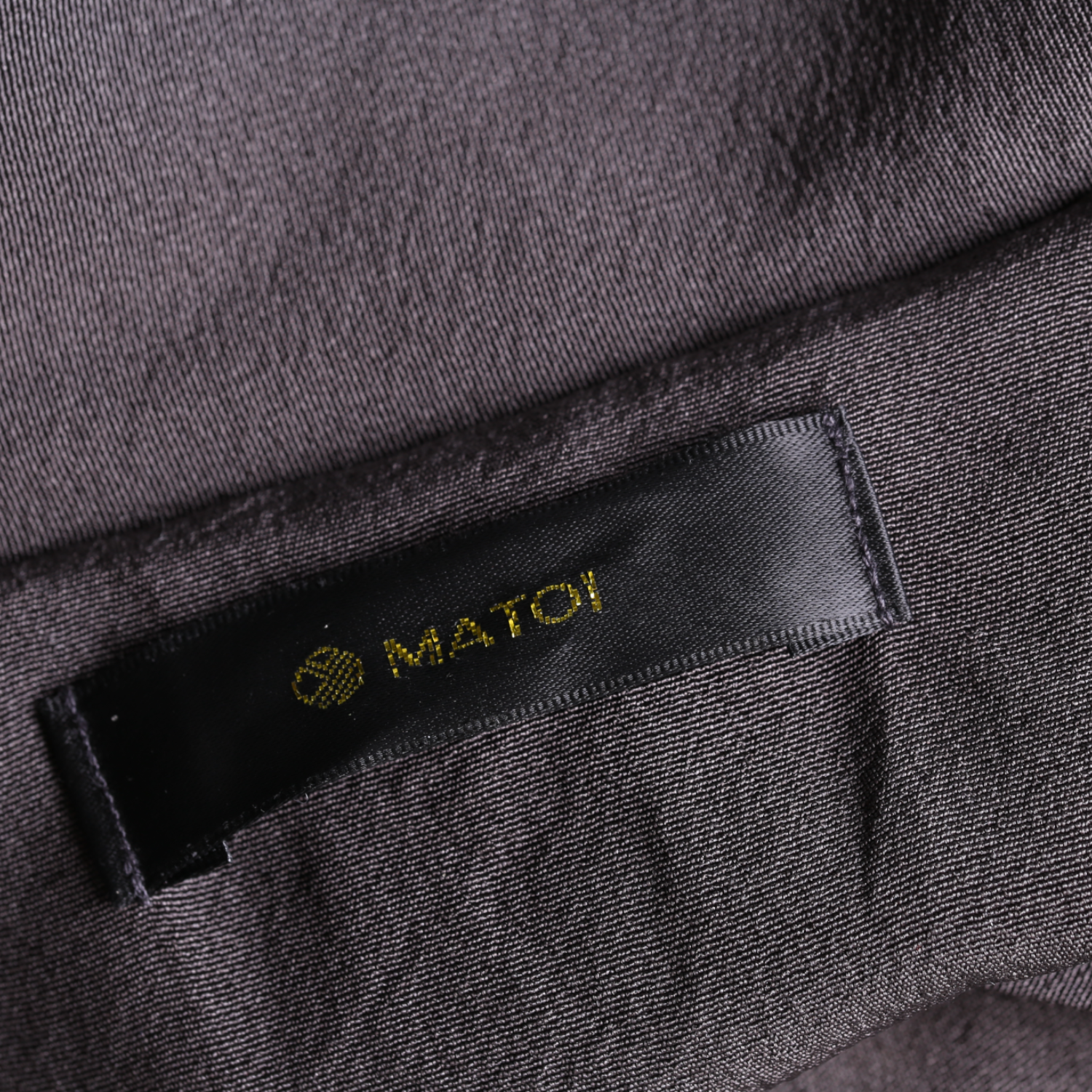 流水草葉の訪問着で綴る、至高のモダンコート