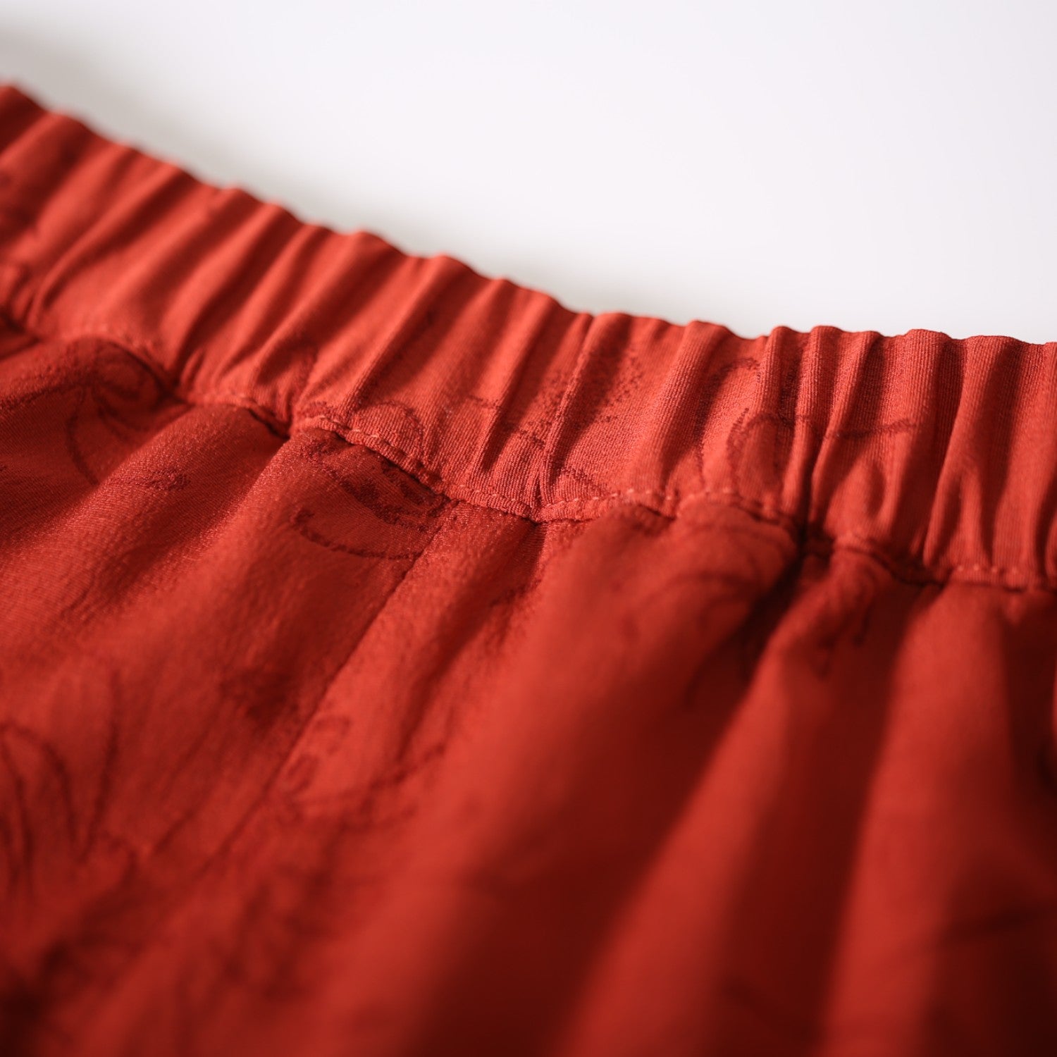 優雅な秋風・和装のスカート