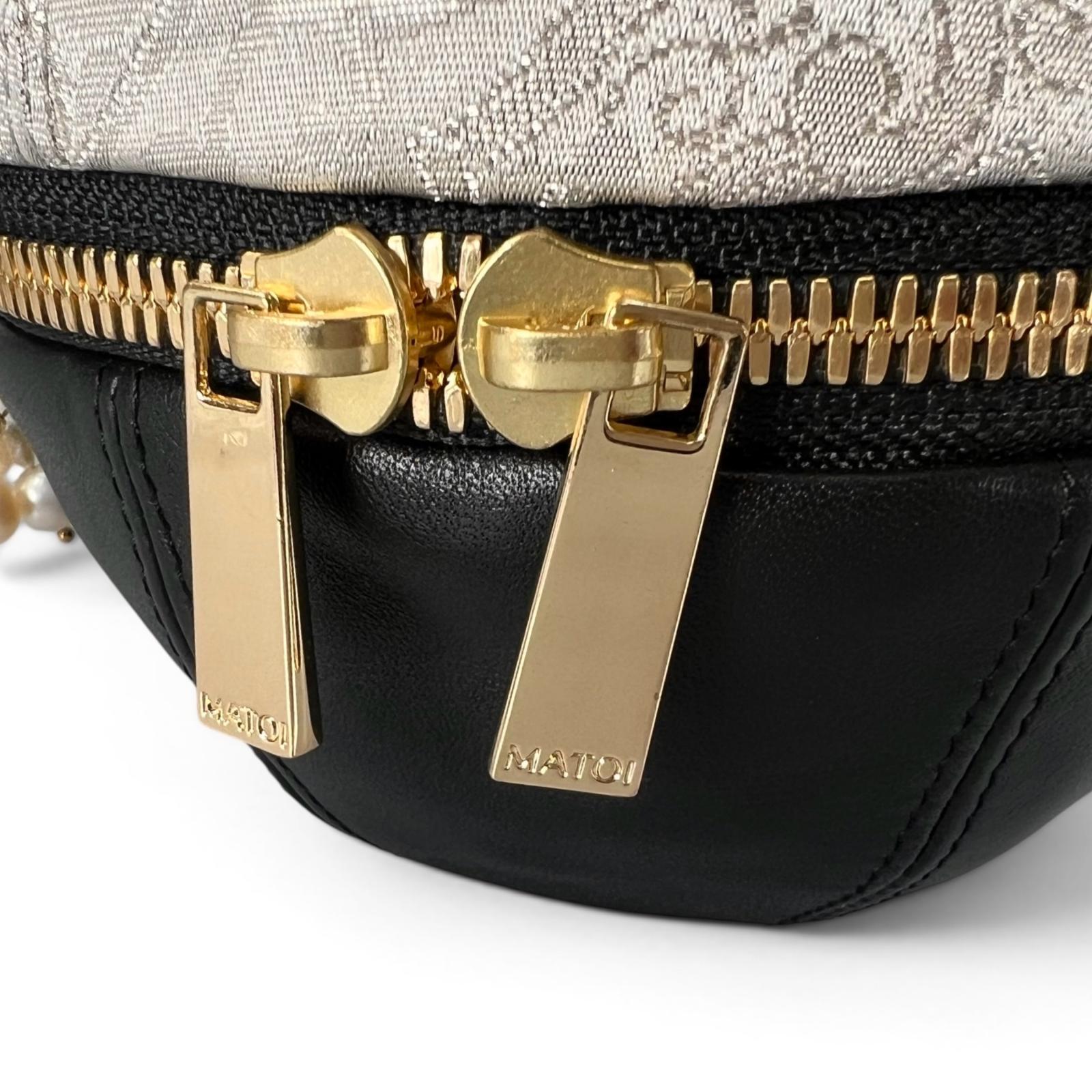 九百錦プラチナ箔と革が織りなす至高のMari Bag